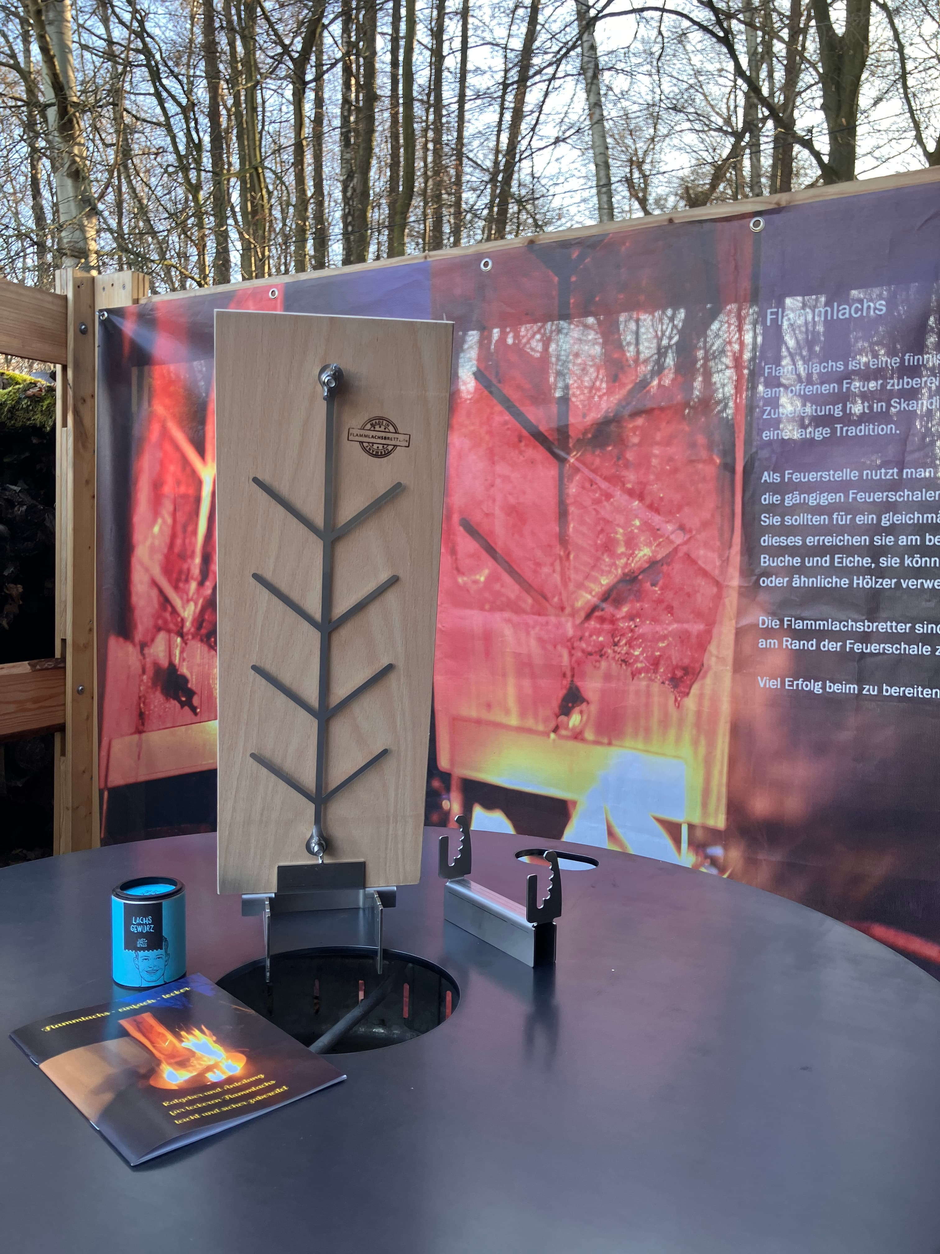 Flammlachsbrett für Feuerschale & Kugelgrill